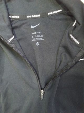 Sudadera Nike térmica negra