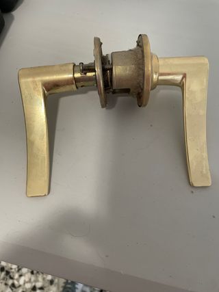 8 Manivelas de puerta dorada