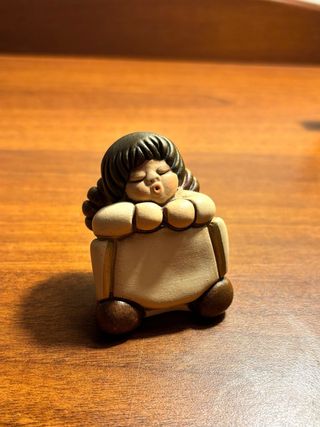 Statuetta angelo Thun in ceramica