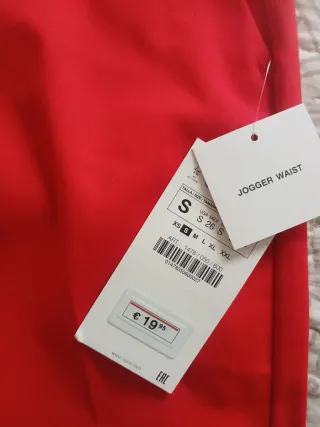 Pantalón Zara vestir jogger rojo Talla S