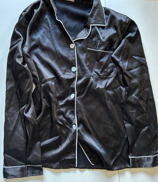 Pijama Seda Negro. Marca desconocida