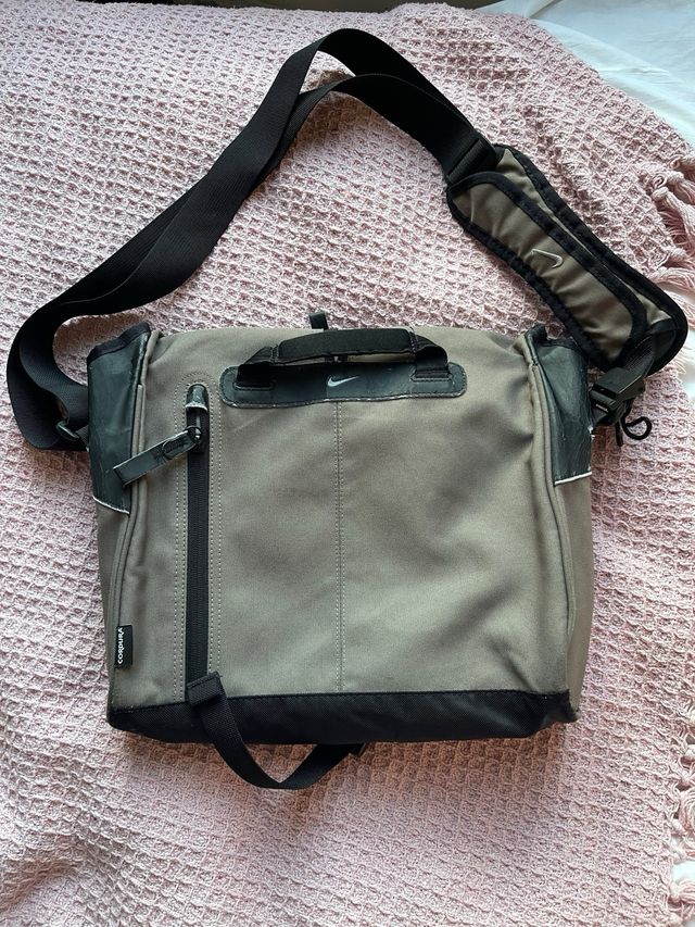 Nike Cordura 2000s Beige/Negro Bolso Mensajero Lap