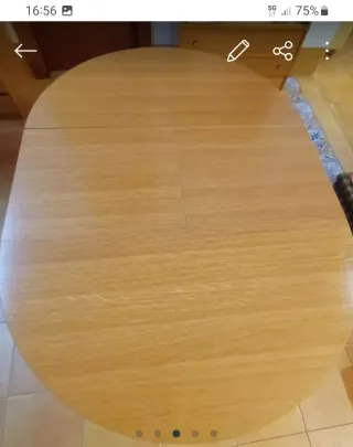 Mesa redonda de madera