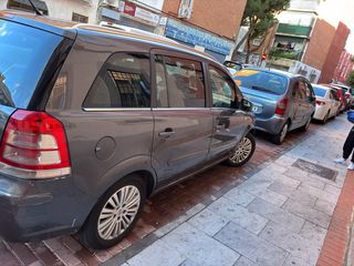 Opel Zafira 2011