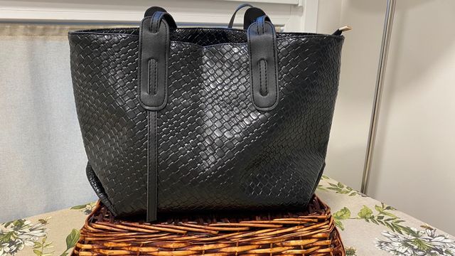 Bolso shopper negro tejido. Sin estrenar