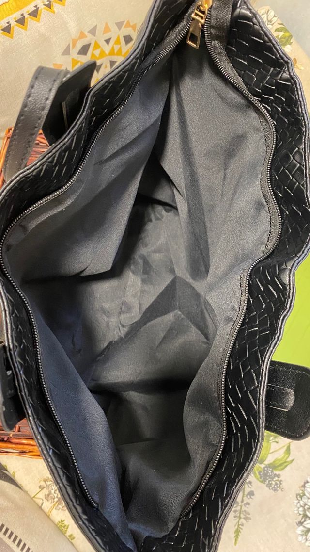 Bolso shopper negro tejido. Sin estrenar