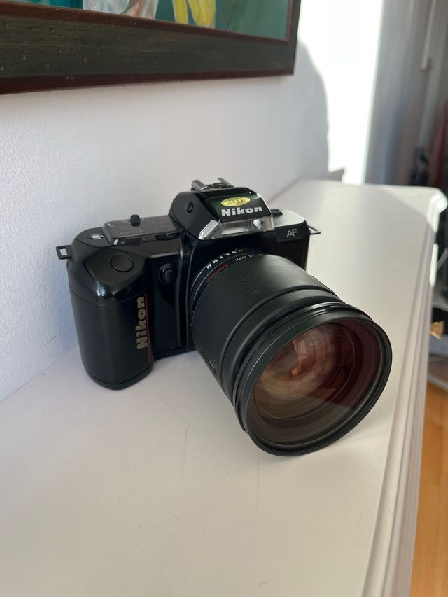 Cámara Nikon F-401 AF Analógica Negra