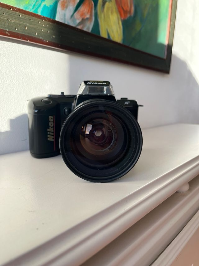 Cámara Nikon F-401 AF Analógica Negra