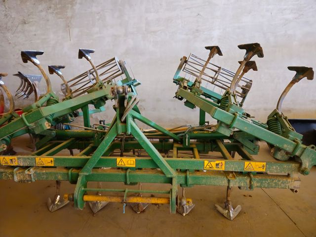 Cultivador agrícola.