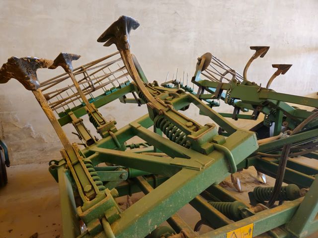 Cultivador agrícola.