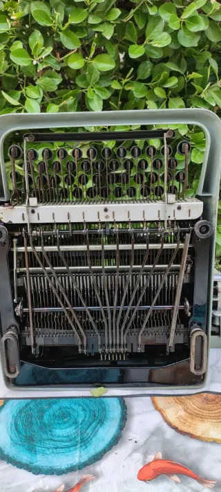 Máquina de Escribir Hispano Olivetti Lexicon 80