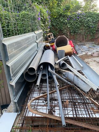 Lote de tuberías y materiales de PVC