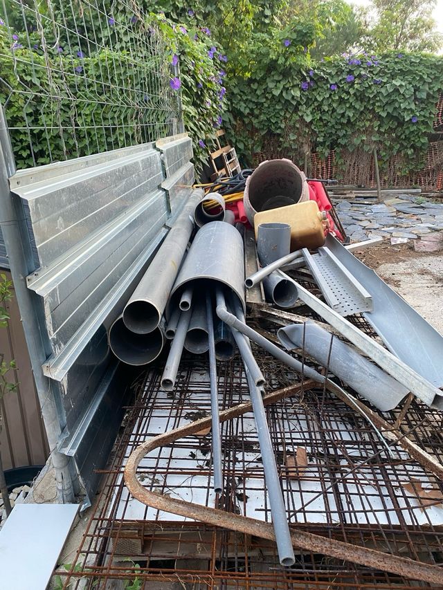 Lote de tuberías y materiales de PVC