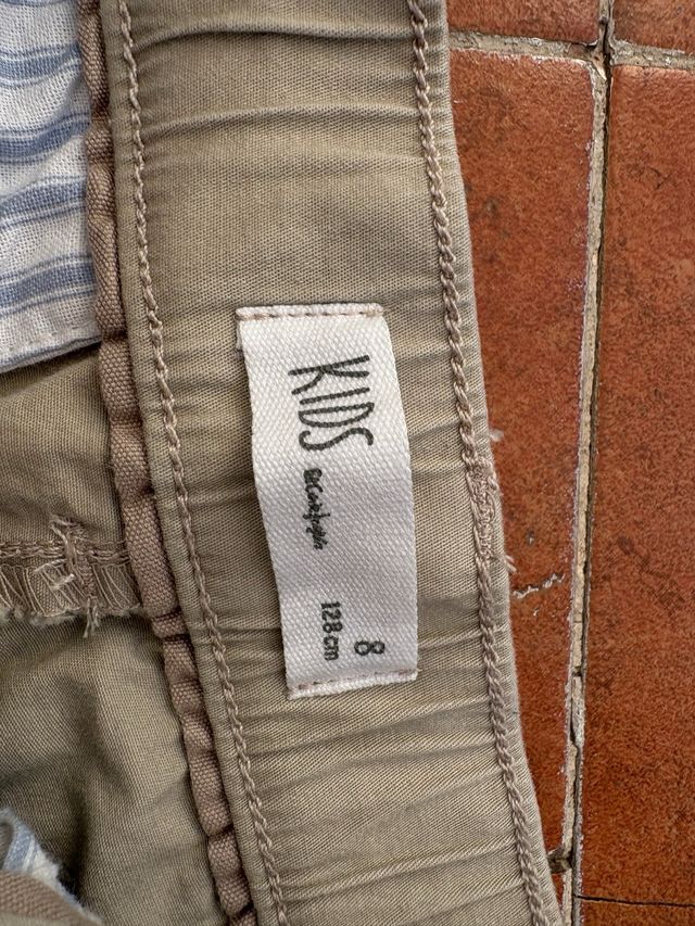 Pantalones cargo beige talla 7 y 8 años