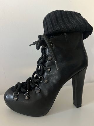 Botines Pierre Balmain Tacón Alto Negros
