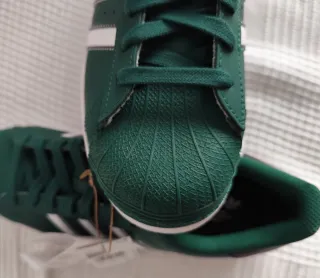 Adidas Superstar Talla 42 2/3 Verde