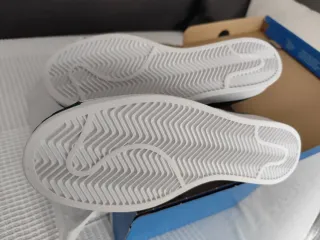 Adidas Superstar Talla 42 2/3 Verde