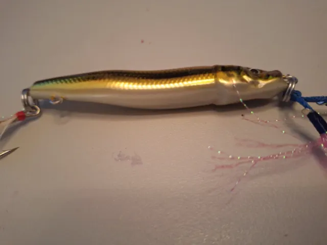 Jig de Pesca Dorado y Rojo 90mm y 100gramos