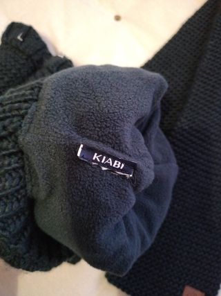 Conjunto gorro, bufanda y manoplas tejido