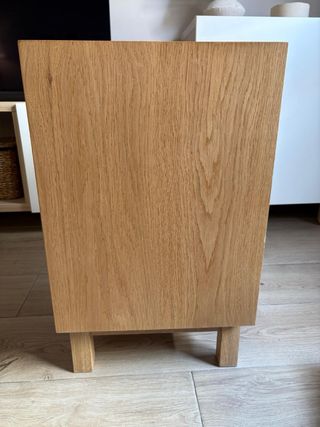 Comodino in legno e rattan