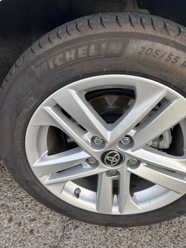 Toyota Corolla 125h 2021 *GARANTIA*( PARTICULAR)