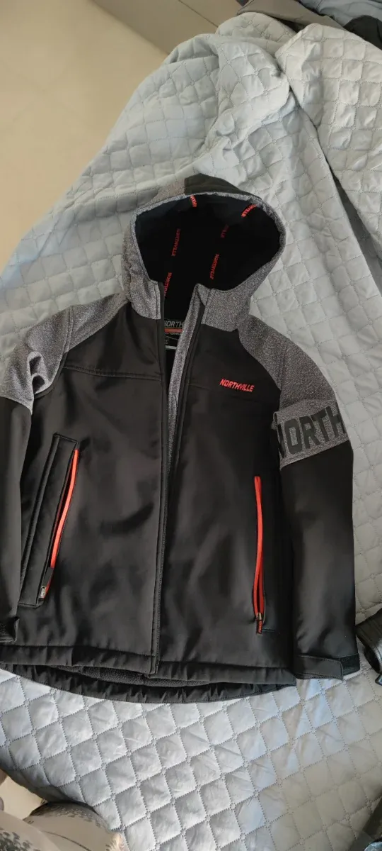 Chaqueta impermeable T152