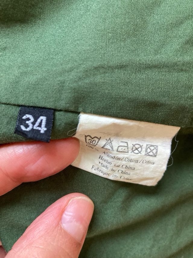 Abrigo Desigual verde estampado