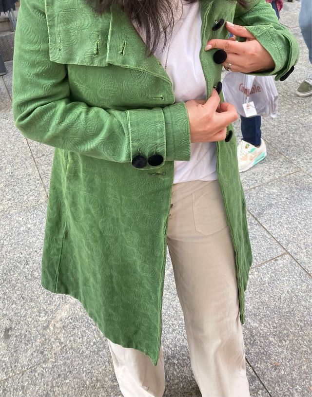 Abrigo Desigual verde estampado