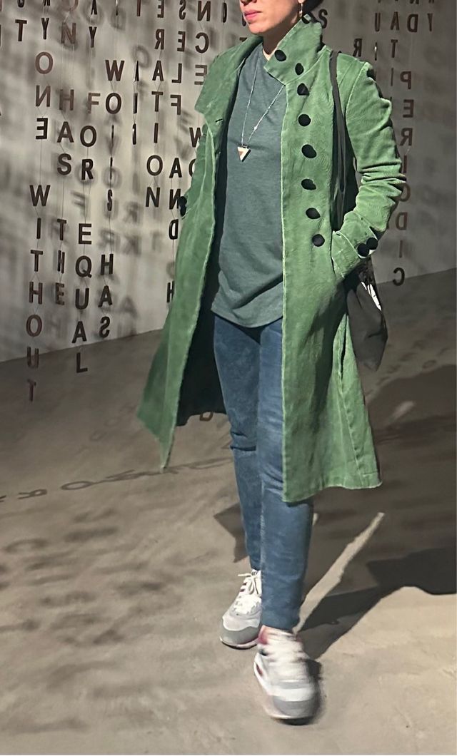 Abrigo Desigual verde estampado