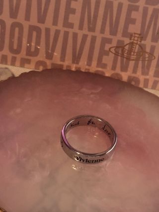 Anillo plateado Blind for Love Orbe Saturno