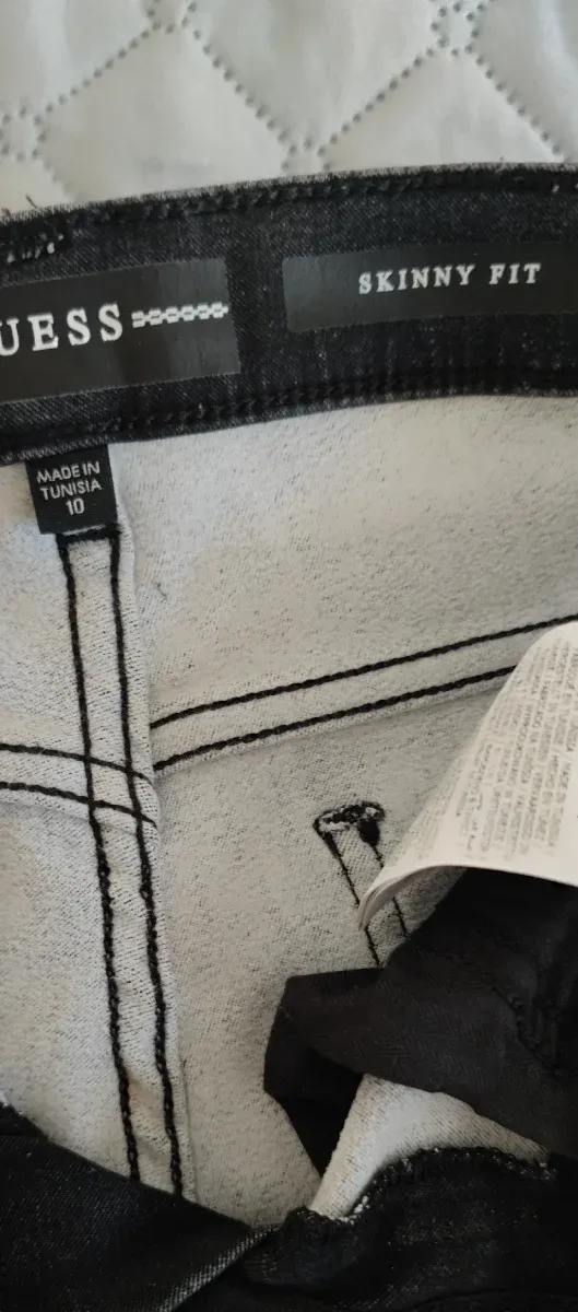 Pantalón Guess T10 Negro Calentito