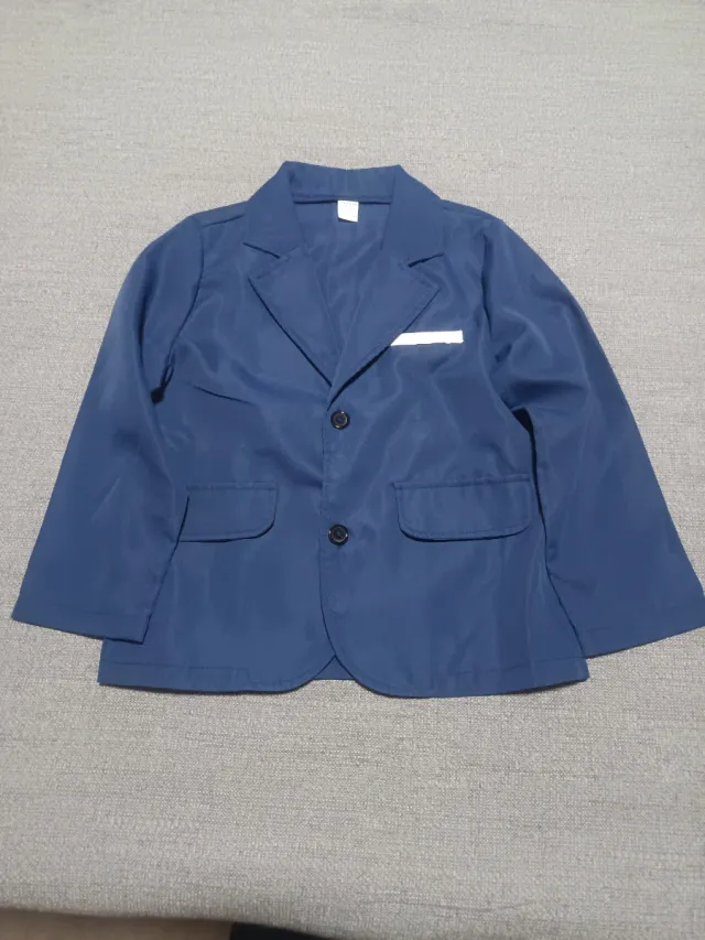 Traje azul niño talla 6