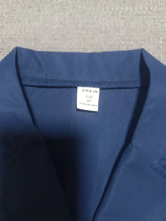 Traje azul niño talla 6