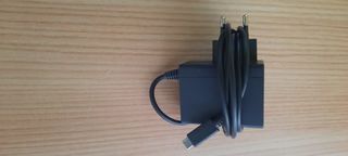 Cargador de color negro nintendo switch original