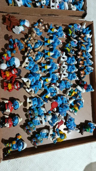 Puffi anni 2000 - 5 euro cad.