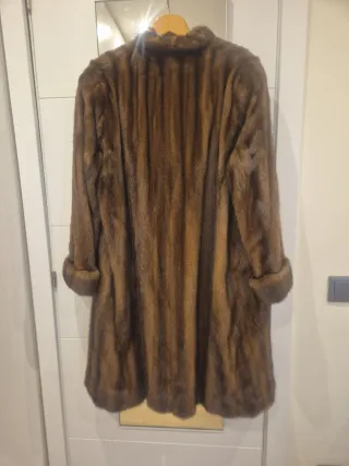 Abrigo tipo bisón marrón