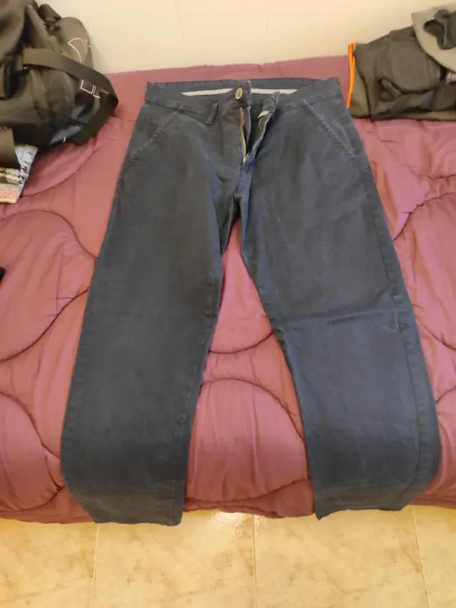 Pantalón chino azul marino Talla 42