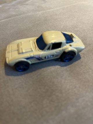 2 auto corvette Hot Wheels