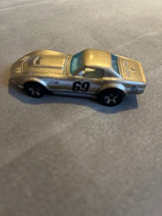 2 auto corvette Hot Wheels