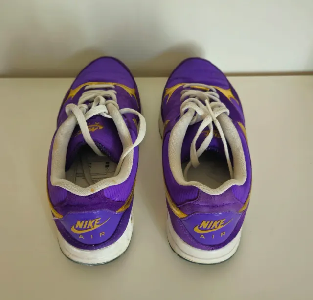 Nike Air Mujer 38.5 Morado y Dorado