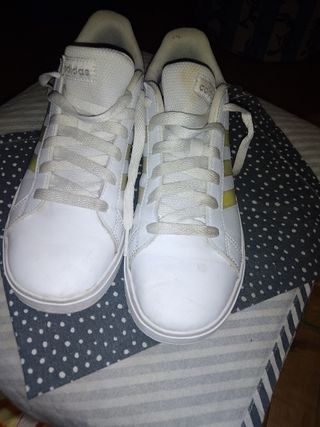 Scarpe donna Adidas bianche e oro