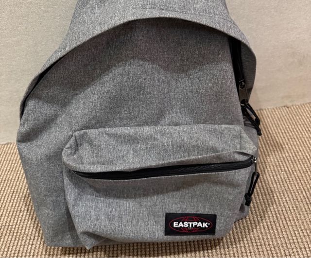 Mochila Eastpak Gris Nueva