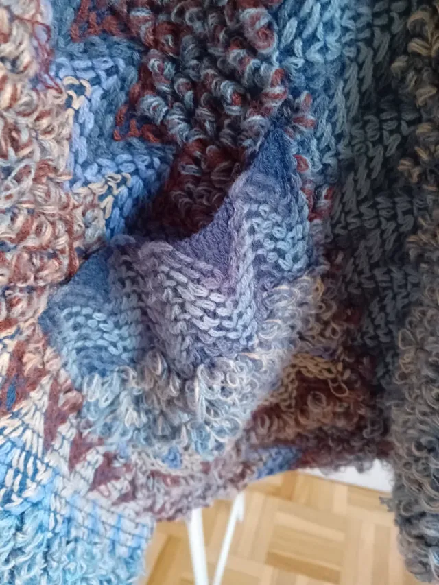 Poncho tejido talla única con bolsillos