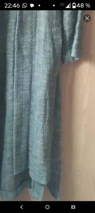 Gabardina Zara Verde , larga, gordita, da más tall