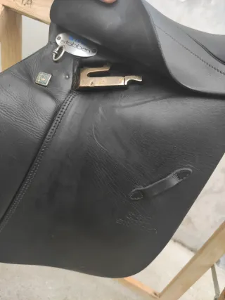 Silla de salto Stubben 15 negra