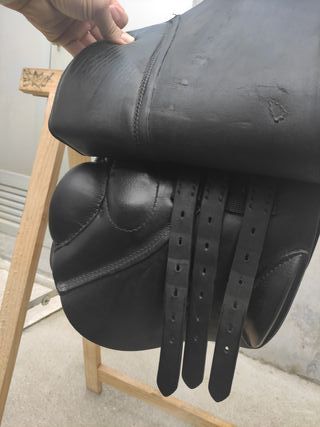 Silla de salto Stubben 15 negra