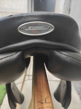 Silla de salto Stubben 15 negra