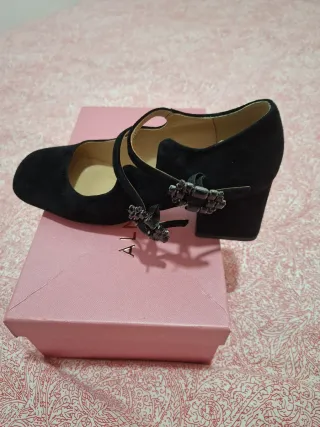 Zapatos de lujo con pedreria