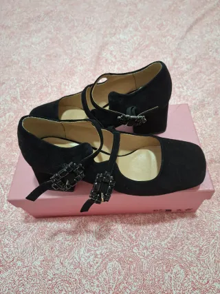 Zapatos de lujo con pedreria