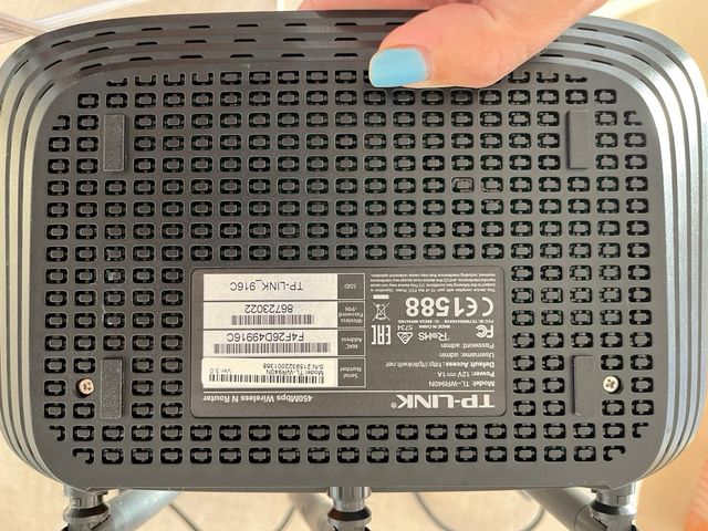 Router TP-Link Negro con Antenas